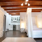 traditional guesthouse in Neo Oitylo