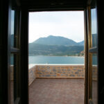 traditional guesthouse in Neo Oitylo